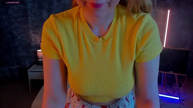 Shiny Liss online show from May 31, 1:36 am