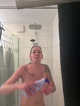 SweetChaosX online show from March 14, 1:05 pm