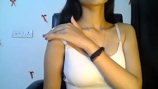 Hot Deepansi02 online show from June 28, 1:06 pm