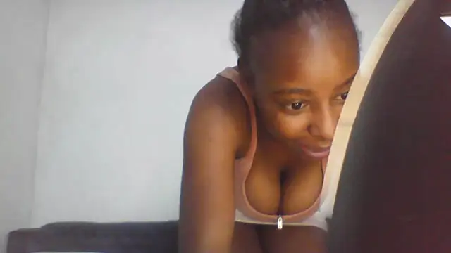Snapshot of Drippinn_Sauce chatting on June 25, 5:23 am Drippinn Sauce online show from June 25, 5:23 am