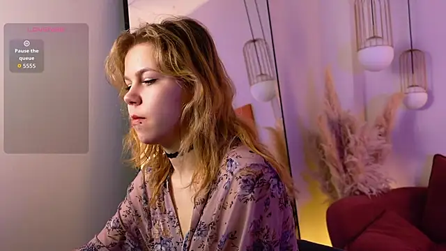 ElizabethVane online show from April 23, 5:41 am