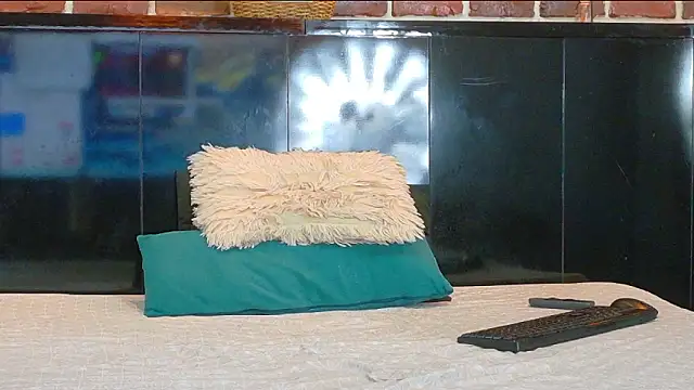 IngridMyst online show from March 17, 5:33 am