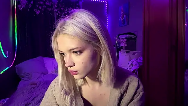 Snapshot of StacyChocopay chatting on May 8, 10:04 pm StacyChocopay online show from May 8, 10:04 pm