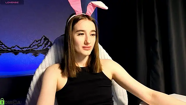 Snapshot of Lady_Sunrise12 chatting on May 30, 12:19 am Lady Sunrise12 online show from May 30, 12:19 am