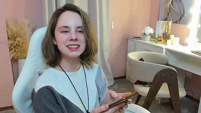 Snapshot of CrystaLeah chatting on March 16, 1:26 pm CrystaLeah online show from March 16, 1:26 pm