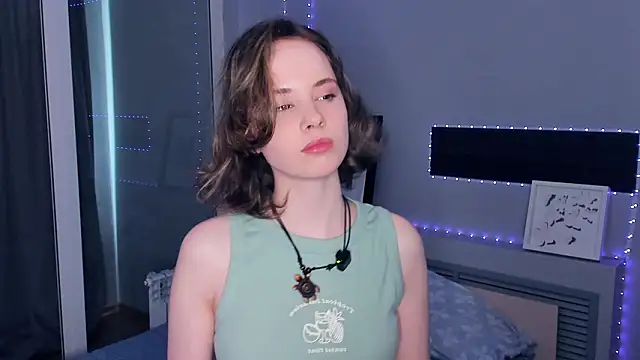 Snapshot of CrystaLeah chatting on March 20, 8:08 am CrystaLeah online show from March 20, 8:08 am