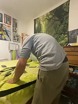 Snapshot of Thomate24 chatting on July 20, 5:37 pm Thomate24 online show from July 20, 5:37 pm