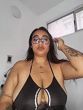 Snapshot of Mia_skyy18 chatting on June 26, 4:55 pm Mia skyy18 online show from June 26, 4:55 pm