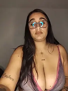 Snapshot of Mia_skyy18 chatting on July 25, 5:16 am Mia skyy18 online show from July 25, 5:16 am