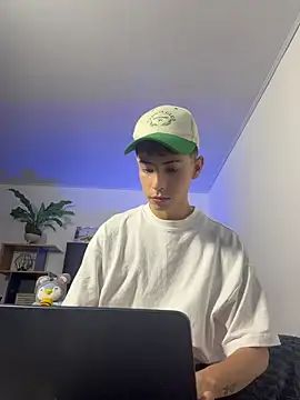 Snapshot of SebastianReed_ chatting on June 30, 3:07 am SebastianReed online show from June 30, 3:07 am