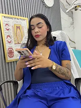Snapshot of daniela-sexy chatting on May 22, 1:50 pm daniela-sexy online show from May 22, 1:50 pm