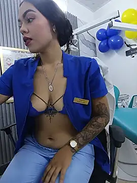 Snapshot of daniela-sexy chatting on June 10, 3:33 pm daniela-sexy online show from June 10, 3:33 pm
