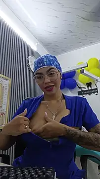 Snapshot of daniela-sexy chatting on June 12, 9:03 pm daniela-sexy online show from June 12, 9:03 pm
