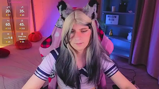 FoxIsPuff online show from April 30, 8:26 pm