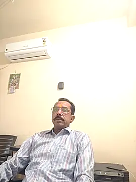 Snapshot of biger_top chatting on July 16, 2:17 am biger top online show from July 16, 2:17 am
