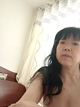 Snapshot of xushour chatting on May 28, 12:52 am xushour online show from May 28, 12:52 am