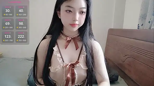 Snapshot of oblakitty_ chatting on May 22, 1:02 am oblakitty online show from May 22, 1:02 am