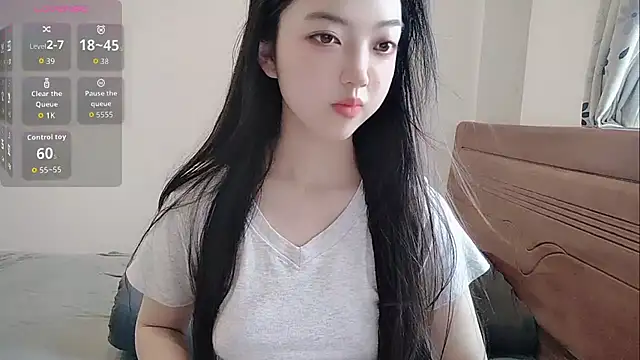 Snapshot of oblakitty_ chatting on May 23, 12:49 am oblakitty online show from May 23, 12:49 am
