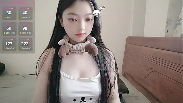 Snapshot of oblakitty_ chatting on June 13, 12:41 am oblakitty online show from June 13, 12:41 am