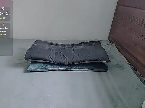 Snapshot of oblakitty_ chatting on July 7, 12:46 am oblakitty online show from July 7, 12:46 am