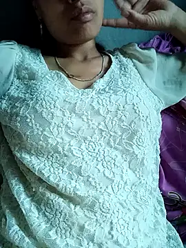 Snapshot of Leiley_98 chatting on June 9, 9:21 am Leiley 98 online show from June 9, 9:21 am