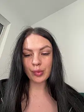 Olenit  online show from March 18, 10:40 am