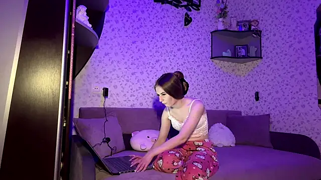 KimTify online show from March 18, 3:04 pm