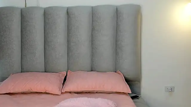 Snapshot of Valentina_lux1 chatting on May 19, 1:39 pm Valentina lux1 online show from May 19, 1:39 pm