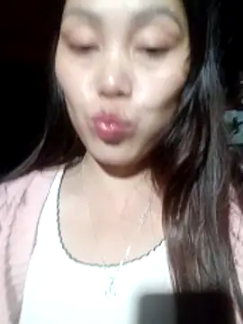 Snapshot of Abi-ni chatting on May 10, 10:37 pm Abi-ni online show from May 10, 10:37 pm
