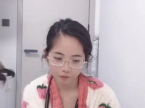 Snapshot of MIAOMIAO-666 chatting on April 3, 1:20 pm MIAOMIAO-666 online show from April 3, 1:20 pm