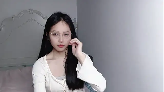 Snapshot of MIAOMIAO-666 chatting on April 25, 8:28 am MIAOMIAO-666 online show from April 25, 8:28 am