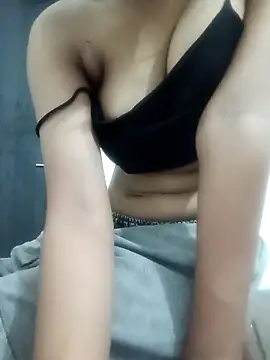 Candyy crushh online show from April 27, 1:09 pm