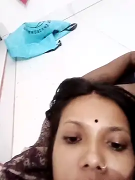 Snapshot of Candyy_crushh chatting on May 9, 4:17 am Candyy crushh online show from May 9, 4:17 am