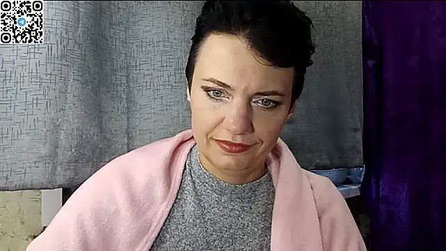 HotMamaQueen234 online show from April 20, 4:21 pm