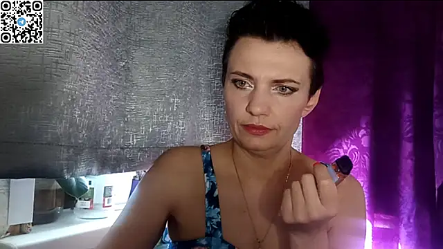 HotMamaQueen234 online show from May 8, 1:27 pm