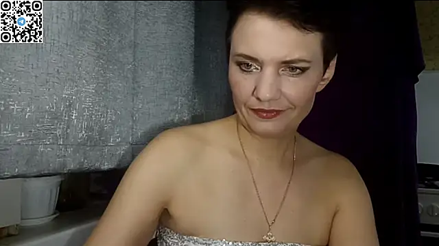 HotMamaQueen234 online show from May 19, 7:20 pm