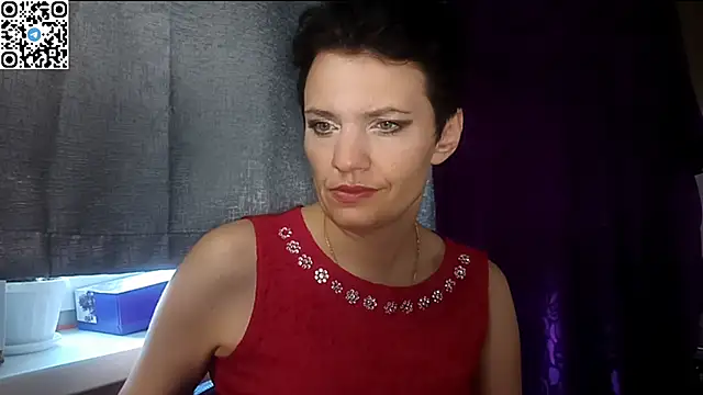 HotMamaQueen234 online show from June 5, 8:53 am