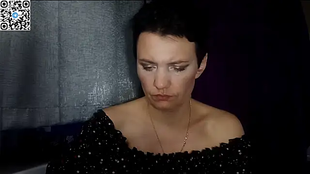 HotMamaQueen234 online show from June 8, 7:25 pm