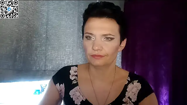 HotMamaQueen234 online show from June 11, 11:19 am