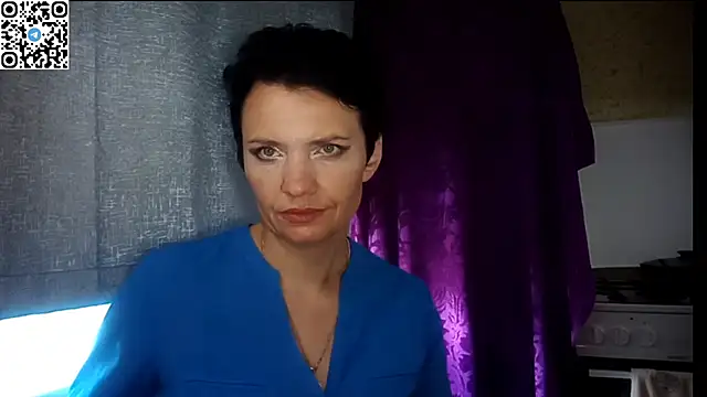 HotMamaQueen234 online show from June 16, 12:08 pm