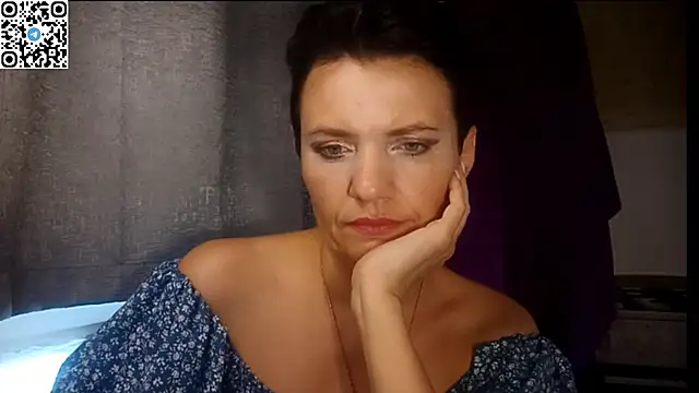HotMamaQueen234 online show from July 1, 11:56 am