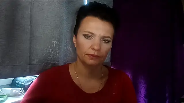 HotMamaQueen234 online show from July 29, 11:30 am