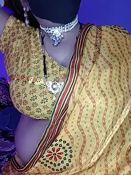 Snapshot of Miss_roohi chatting on July 13, 6:05 am Miss roohi online show from July 13, 6:05 am