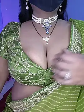 Snapshot of Miss_roohi chatting on July 25, 9:29 am Miss roohi online show from July 25, 9:29 am