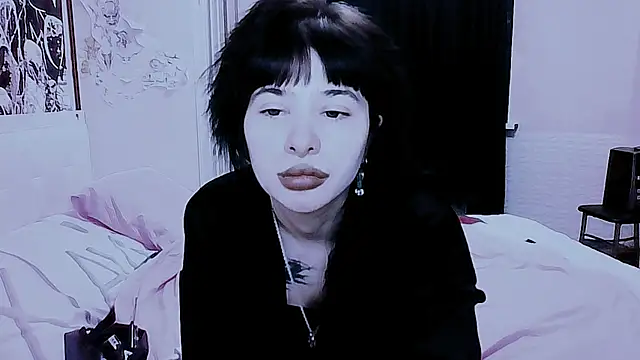 Snapshot of AllisonDeetz chatting on June 6, 5:17 pm AllisonDeetz online show from June 6, 5:17 pm