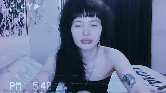 AllisonDeetz online show from July 8, 4:33 pm