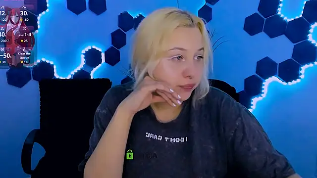 aria blaze  online show from March 19, 1:15 pm