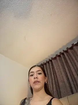 Snapshot of alana_gv chatting on June 8, 6:41 pm alana gv online show from June 8, 6:41 pm