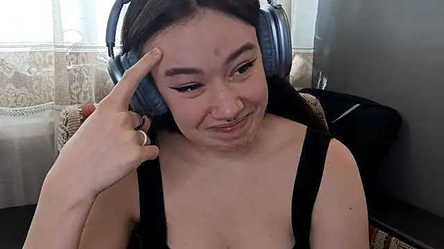 Dela Verualtys online show from March 18, 8:17 am