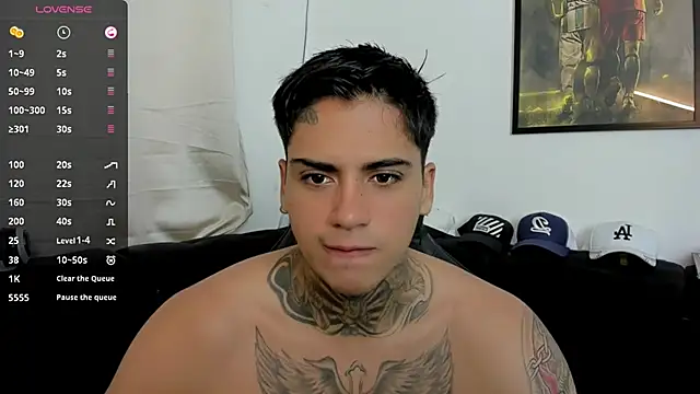 sweetlatinoboy online show from March 25, 12:33 pm